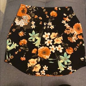 Floral mini skirt